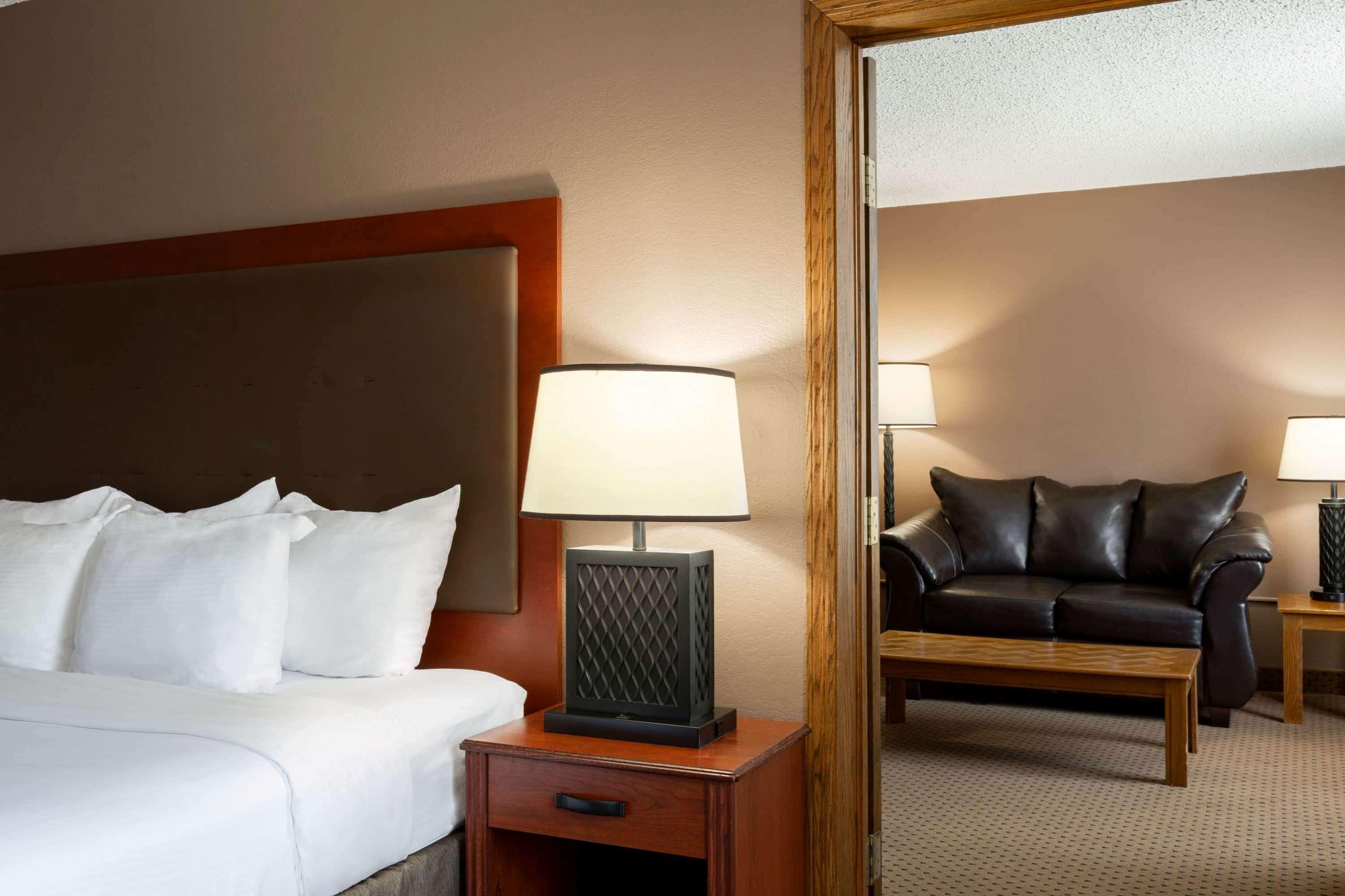 Baymont By Wyndham Mandan Bismarck Area Hotell Exteriör bild